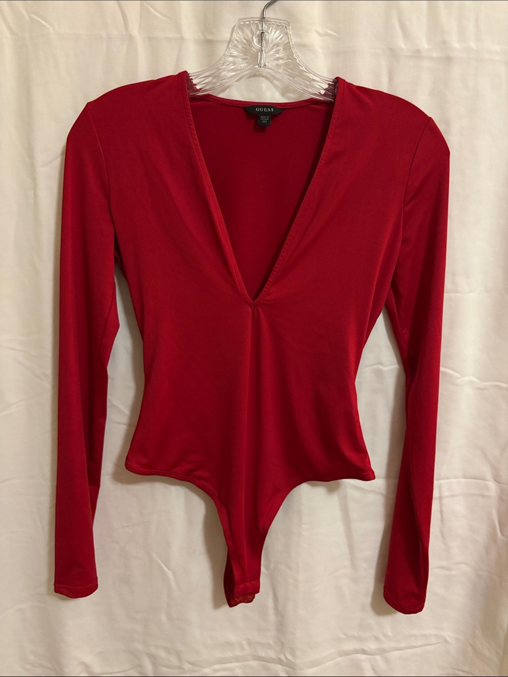 GUESS Solid Red Long-Sleeve Plunge V-Neck Bodysuit